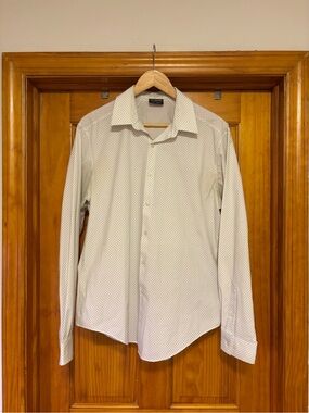 Van Heusen Men's White Patterned Long-Sleeve Dress Shirt